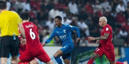 شباب الأهلي يوقف انتصارات الهلال الأسيوية