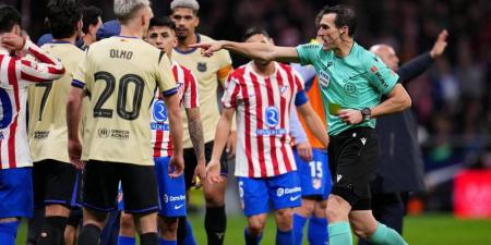 برشلونة يدرس تقديم شكوى رسمية للاتحاد الإسباني ضد التحكيم في مباراة أتلتيكو مدريد