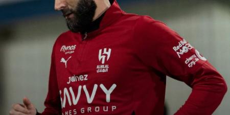 المباريات التي سيغيب عنها بنزيما مع الهلال