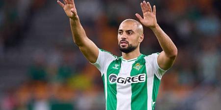 ضربة جديدة لأمرابط بسبب "الكان" وبيتيس يصرف النظر عن شراء عقده