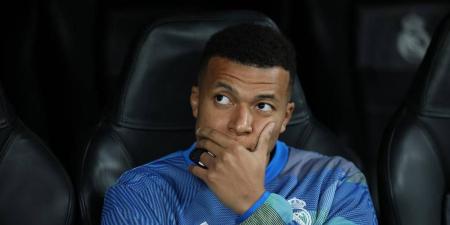 "خطأ كارثي".. ريال مدريد يقيل طاقمه الطبي بعد فحص ركبة مبابي السليمة بدل المصابة!