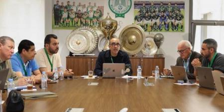 ملف الثلاثة ملايير يشد الخناق على الزيات وتشبث بيرواين يضع مكتب الرجاء في "ورطة"