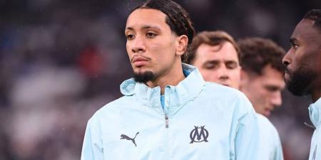 تعثر مفاوضات التجديد وخروجه من حسابات المدرب.. بلال نادر على أعتاب مغادرة أولمبيك مارسيليا وسط اهتمام أوروبي