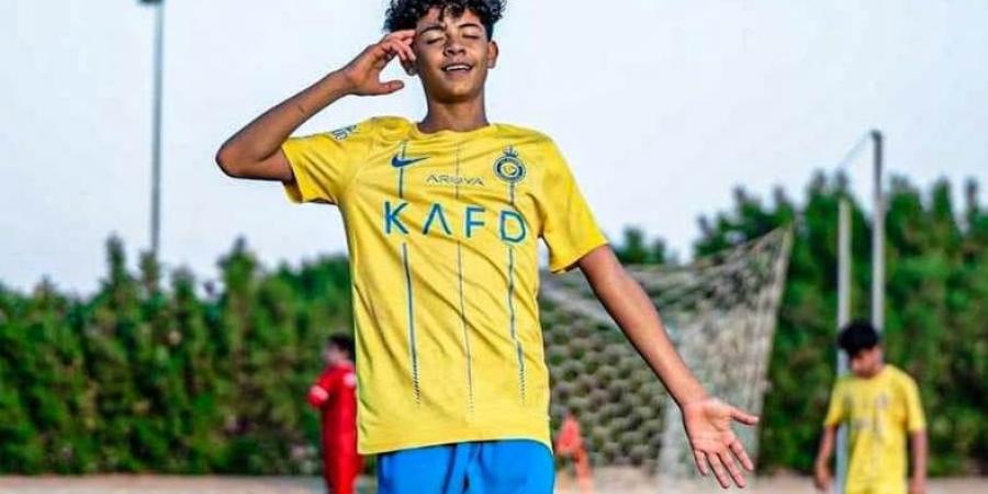 استدعاء نجل كريستيانو رونالدو لأول مرة إلى منتخب البرتغال تحت 15 عام