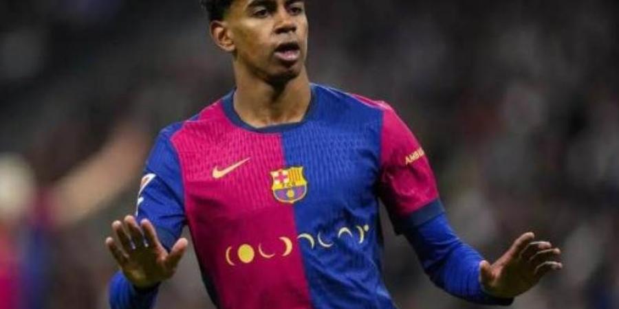 برشلونة يعلن تمديد عقد لامين يامال حتى 2031