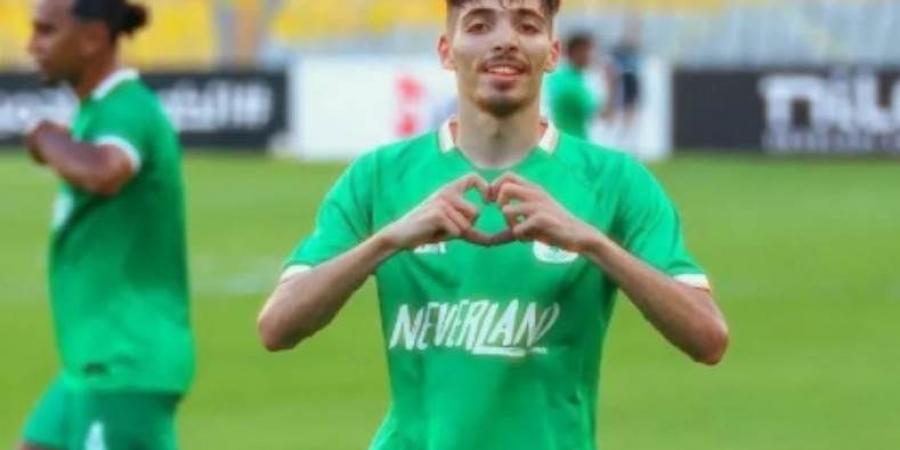 رغم عرض الزمالك دغموم يتمسك بالبقاء في المصري (خاص)
