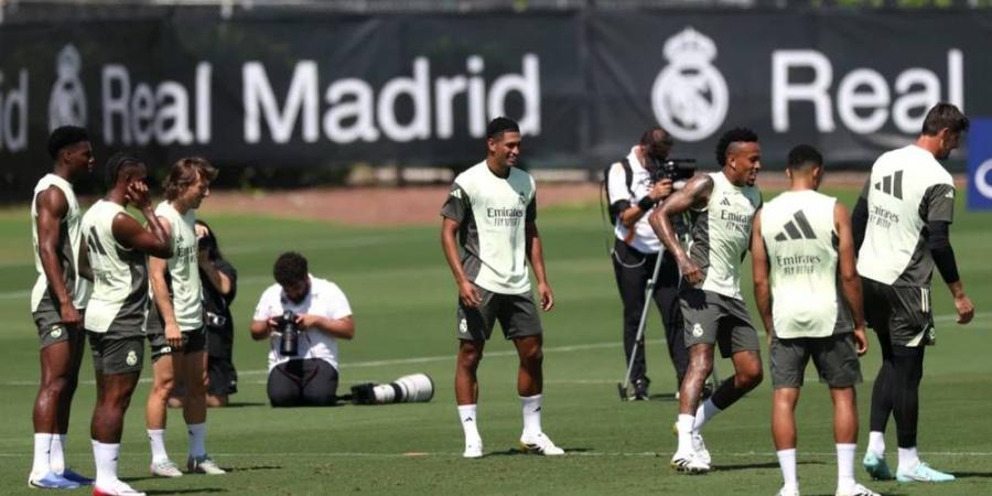ريال مدريد "لم يجد شيئا" في مركز تدريباته ويضطر لإنشاء غرف تبديل ملابس وحمامات "مؤقتة"!
