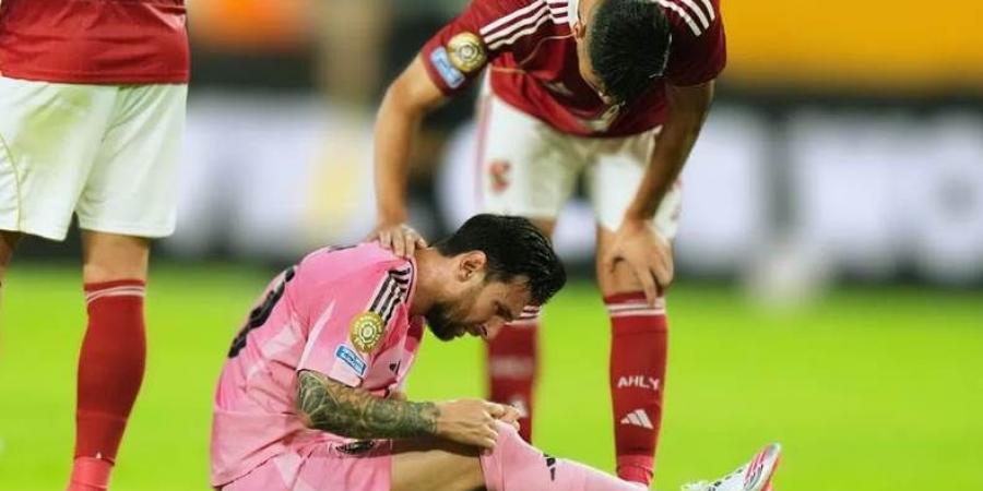 المدير الرياضي لبوروسيا دورتموند يتهم ميسي بسبب سوء ملاعب مونديال الأندية
