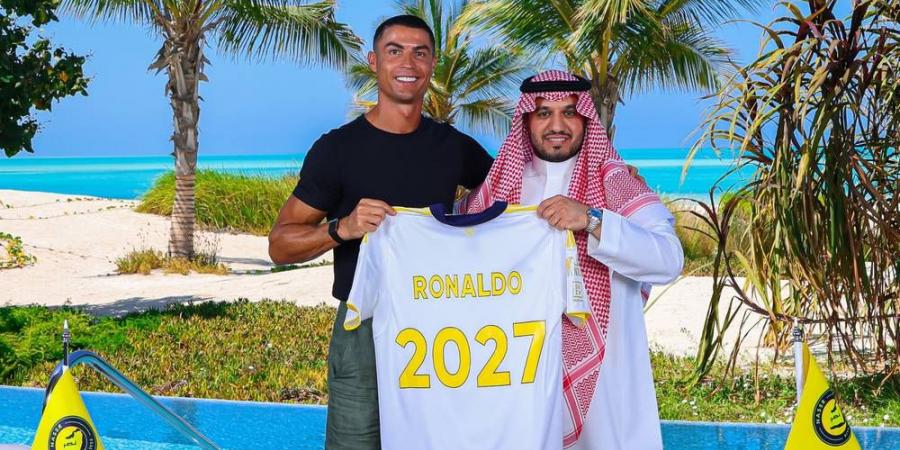 رسميا/ رونالدو "باقٍ" في النصر.. النادي السعودي يجدِّد عقد نجمه البرتغالي