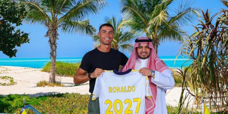 أول تعليق من رونالدو على تجديد تعاقده مع النصر