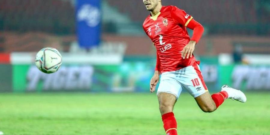 "بعد عودته مرة أخرى".. ماذا قدم محمد شريف مع الأهلي والخليج؟