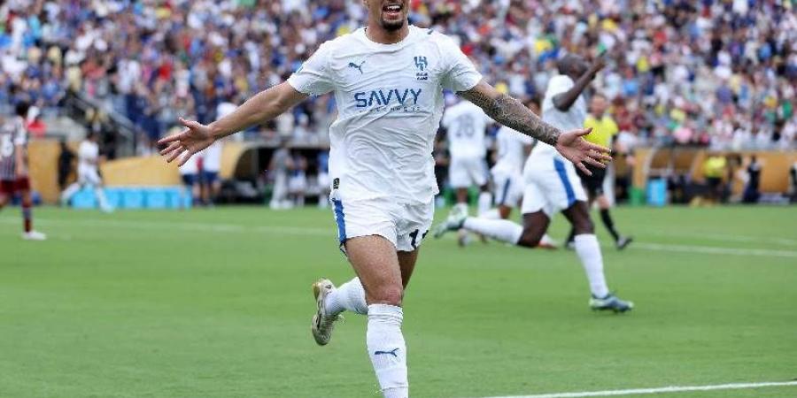 ليوناردو يدرك التعادل للهلال في مرمى فلومينينسي "فيديو"