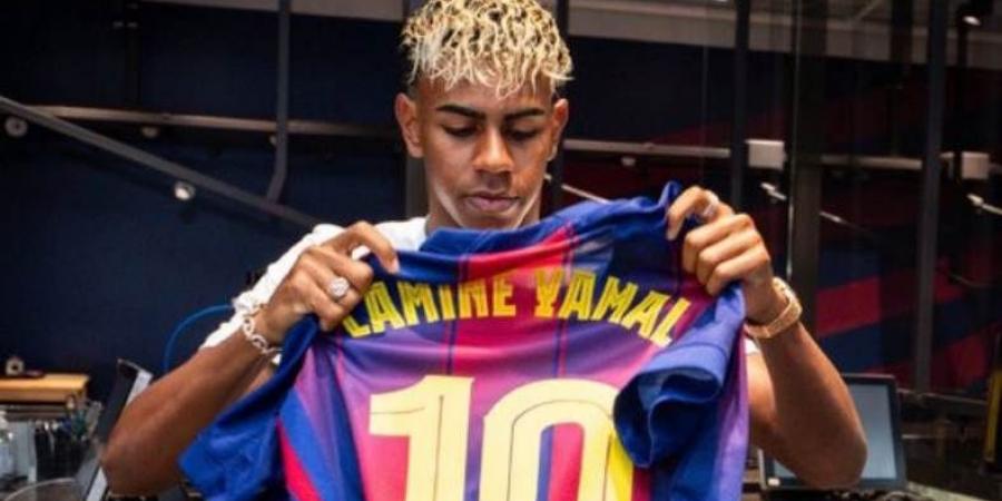بين أسطورية ميسي وضياع نيمار.. لامين يامال أمام طريقين ليس لهما ثالث