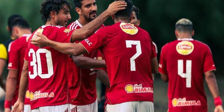 بعد وصول عرضين من السعودية وفرنسا.. تفاصيل اقتراب رحيل لاعب الأهلي