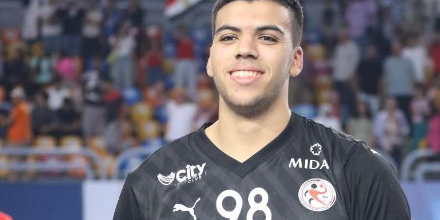 علي مدبولي أفضل لاعب في مباراة مصر والبحرين في بطولة العالم لناشئ اليد
