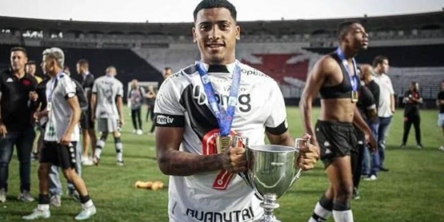 خوان ألفينا يخضع لكشف طبي.. وتحديد موعد مشاركته في تدريبات الزمالك