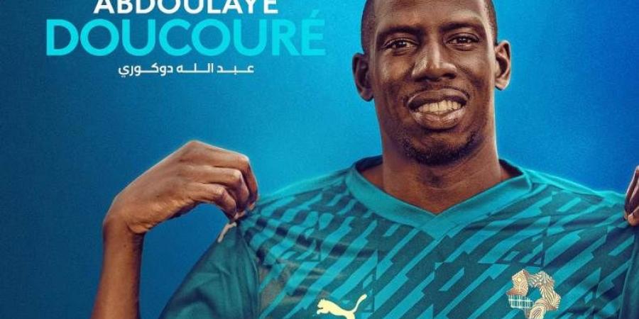 رسميا.. نيوم يعلن التعاقد مع عبدالله دوكوري