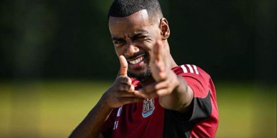 نيوكاسل يونايتد يرد على تصريحات ألكسندر إيزاك: اللاعب ليس للبيع إلا بشروط
