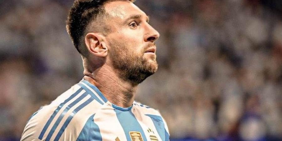 ميسي يُحدد موقفه من المشاركة مع الأرجنتين في كأس العالم 2026
