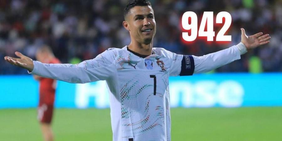 كريستيانو رونالدو يواصل مطاردة الهدف رقم 1000