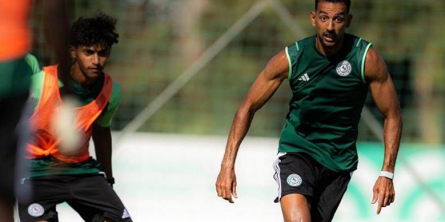 كوكا يقود هجوم الاتفاق أمام التعاون في الدوري السعودي