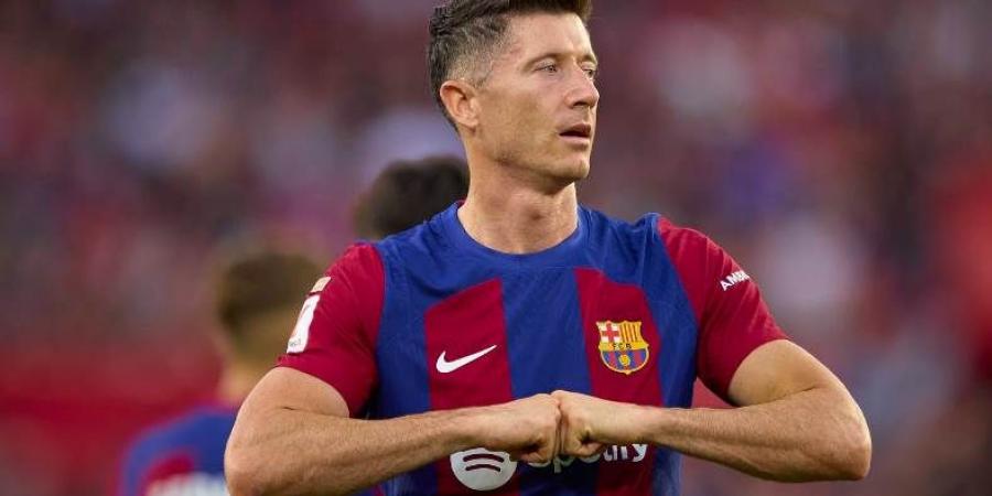 برشلونة يقرر عدم تجديد عقد مهاجمه ليفاندوفسكي