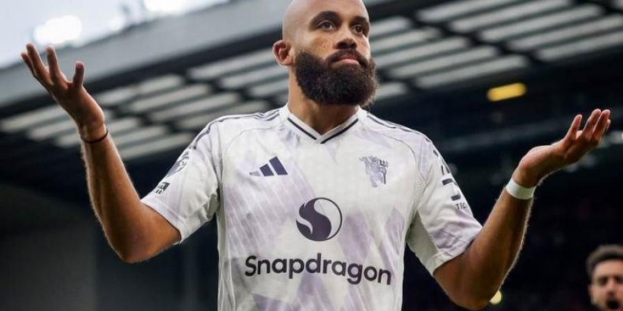 الأسرع في الأنفيلد.. مبويمو يدخل التاريخ في قمة مانشستر يونايتد وليفربول
