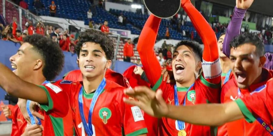 أبطال العالم يعودون إلى أرض الوطن بعد كتابة التاريخ في مونديال الشباب بالشيلي