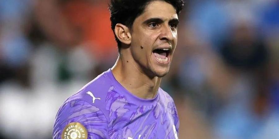 ياسين بونو: تتويج المغرب بكأس العالم للشباب أمر مذهب.. وأحلم باللعب في الأرجنتين