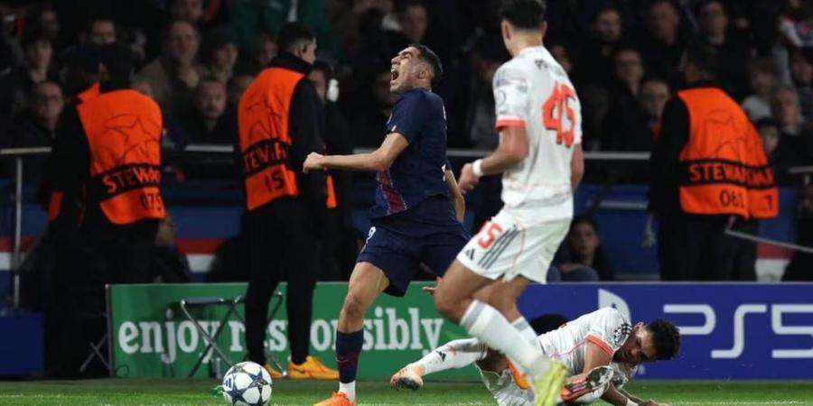 بسبب انتفاخ الكاحل.. باريس سان جيرمان ينتظر لغاية يوم غد لإخضاع حكيمي لفحص طبي دقيق لتحديد نوعية الإصابة ومدة غيابه