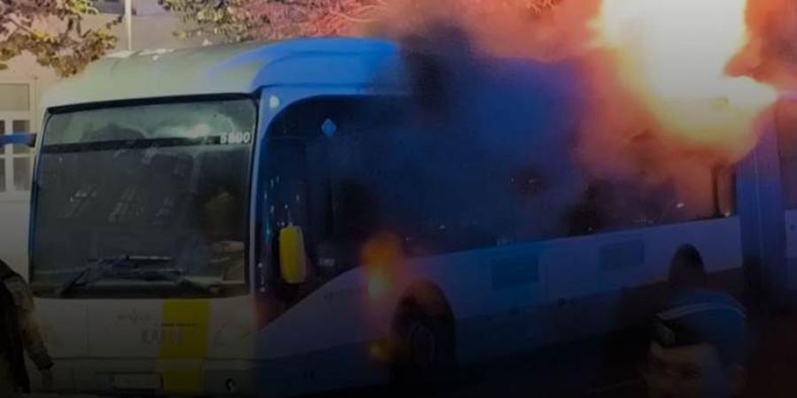 حريق يلتهم حافلة جماهير برشلونة قبل مواجهة كلوب بروج بدوري الأبطال