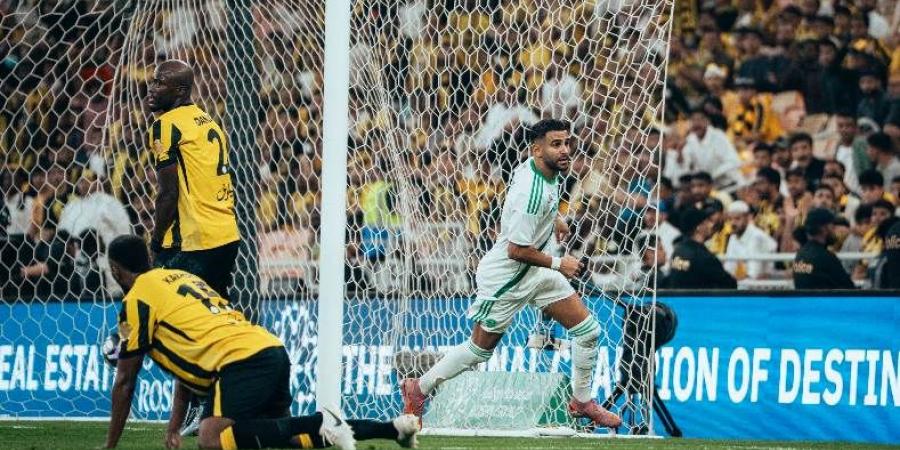 رياض محرز يقود الأهلي لتخطي الاتحاد في ديربي جدة بالدوري السعودي