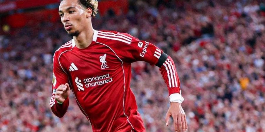 إيكيتيكي يكشف عن حزم آرني سلوت.. ويعلّق على المنافسة الهجومية في ليفربول