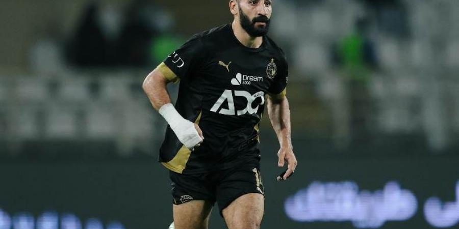 بيراميدز يعلن إصابة مهند لاشين بمزق في السمانة