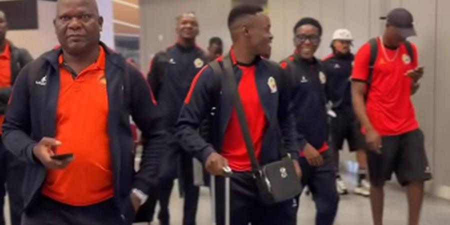 بعثة الموزمبيق تحط الرحال في طنجة استعدادا لمواجهة المنتخب المغربي