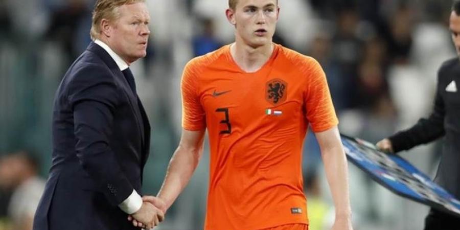 كومان: دي ليخت يستحق العودة إلى تشكيلة هولندا بعد تألقه مع مانشستر يونايتد