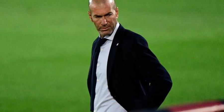 زين الدين زيدان يستعد لتدريب المنتخب الفرنسي وثنائي ريال مدريد يعاونه