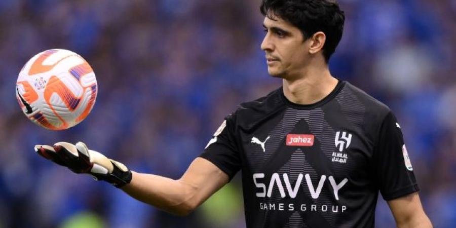 بونو يزين القوائم النهائية للمرشحين لجوائز الكاف 2025