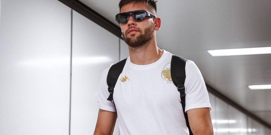 بعثة الوداد تصل إلى زنجبار بعد رحلة طويلة مرّت عبر دبي استعدادا لمواجهة عزام التنزاني