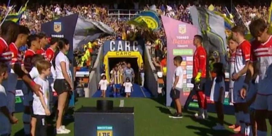 ممر شرفي يتسبب في عقوبات كبيرة بالدوري الأرجنتيني (صورة)