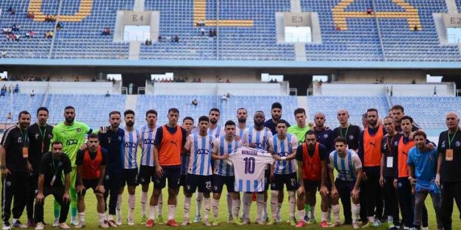 لاعبو بيراميدز يدعمون رمضان صبحي قبل مباراة باور ديناموز