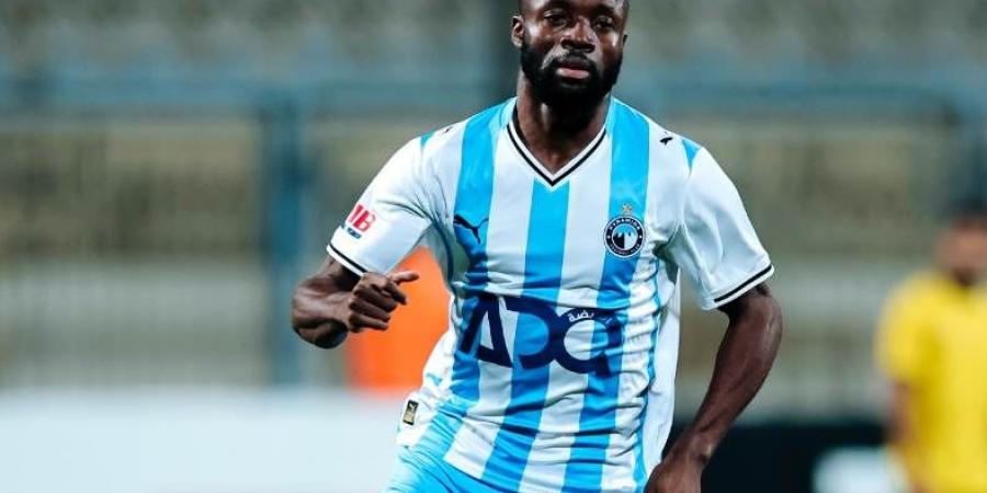 اتحاد الكونغو يخطر بيراميدز بتمديد بقاء فيستون ماييلي حتى 15 ديسمبر