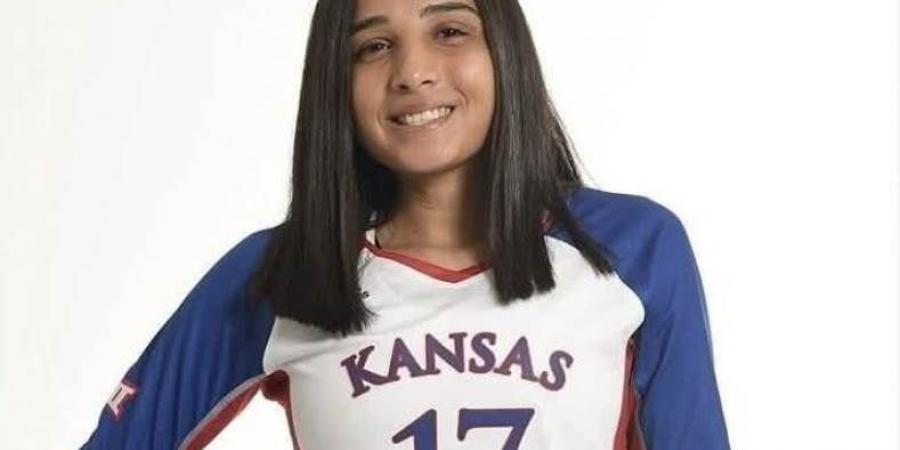 جلسة جديدة .. هل يحسم الأهلي صفقة أية النادي لاعبة منتخب الطائرة؟ ( خاص)