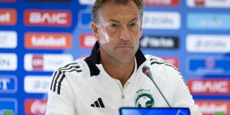 رينارد يحذر: دوري روشن قوي.. لكن أزمة الدقائق تهدد المنتخب السعودي
