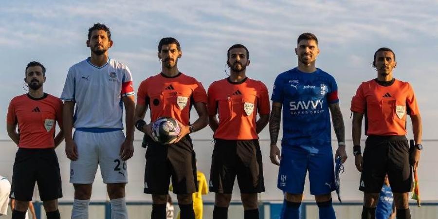 أحمد حجازي يقود نيوم للفوز على الهلال بثنائية وديًا