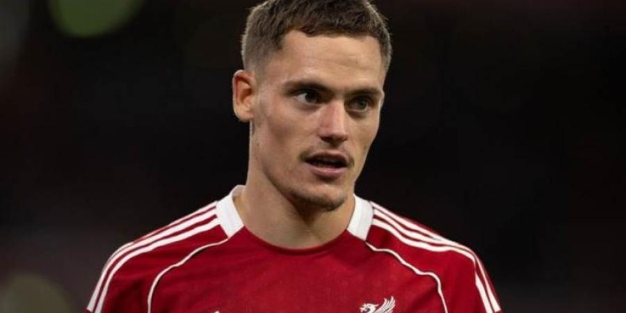 قميص رقم 10 يشعل الجدل من جديد.. بايرن ميونخ يهاجم ليفربول بسبب فيرتز