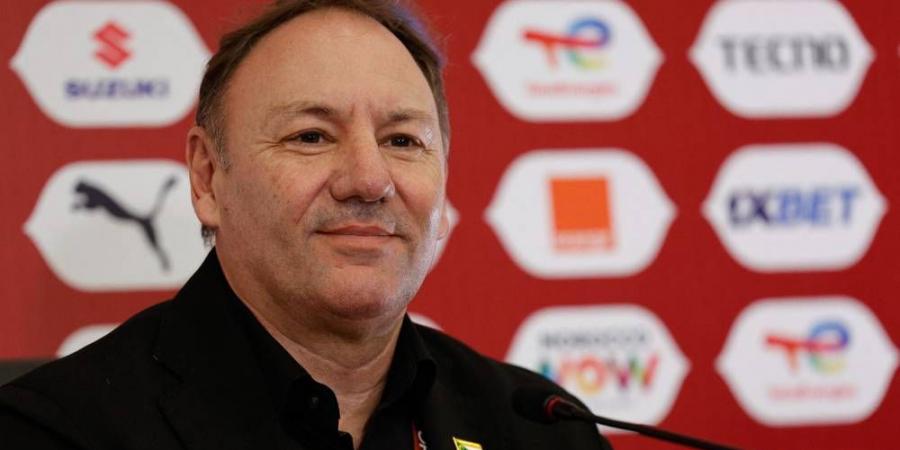 مدرب جزر القمر: "مواجهة المغرب فرصة رائعة للتعريف بمنتخبنا وأود أن يشارك حكيمي في مباراة الغد"