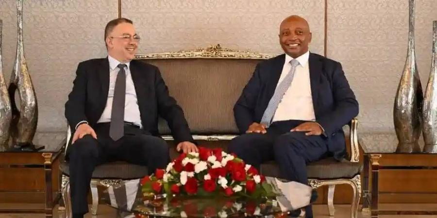 خاص/ لقجع وموتسيبي يحضران لأكادير من أجل متابعة مباراة المنتخب المصري ونظيره الزيمبابوي