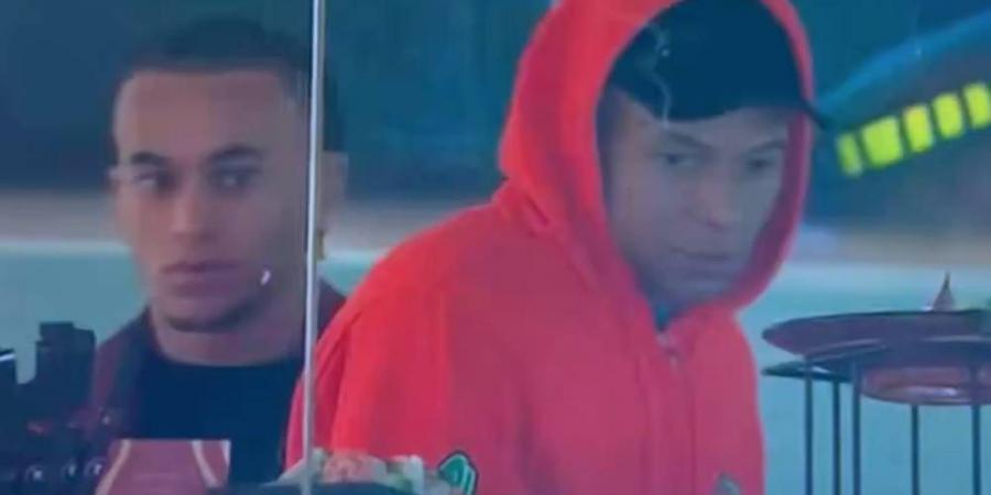 الشقيقان كيليان وإيثان مبابي حاضران في الملعب الكبير لمراكش لمتابعة مباراة الكاميرون وكوت ديفوار