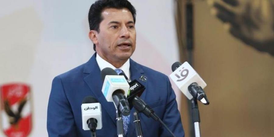 وزير الشباب والرياضة يبحث استضافة مصر لدورة الألعاب الأفريقية 2027